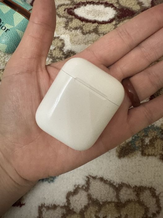 продам эйрподс оригинал, отличное состояние