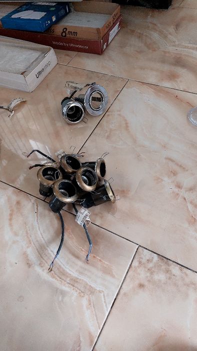 Споты отличного качества б/у