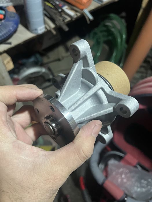 Помпа киа рио,акцент 1,6