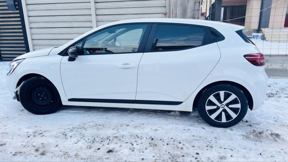 Renault clio 2023hibrid automat benzina