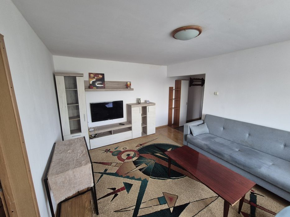 Închiriez apartament 2 camere în Târgoviște M11 et 4/4