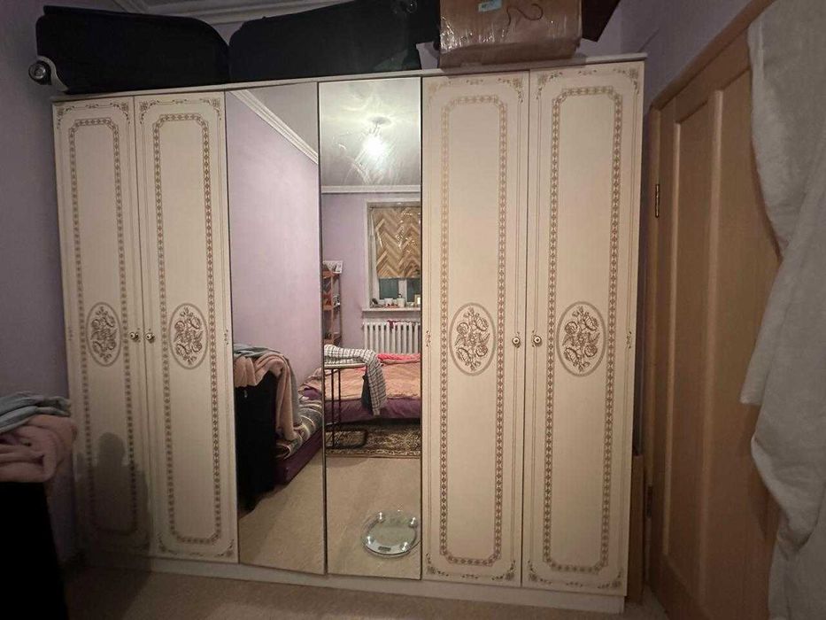продам шкаф красивый
