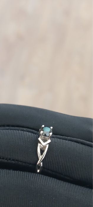 Годежен пръстен с диаманд