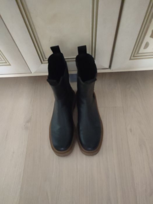 Продам женские ботинки,Челси размер 38