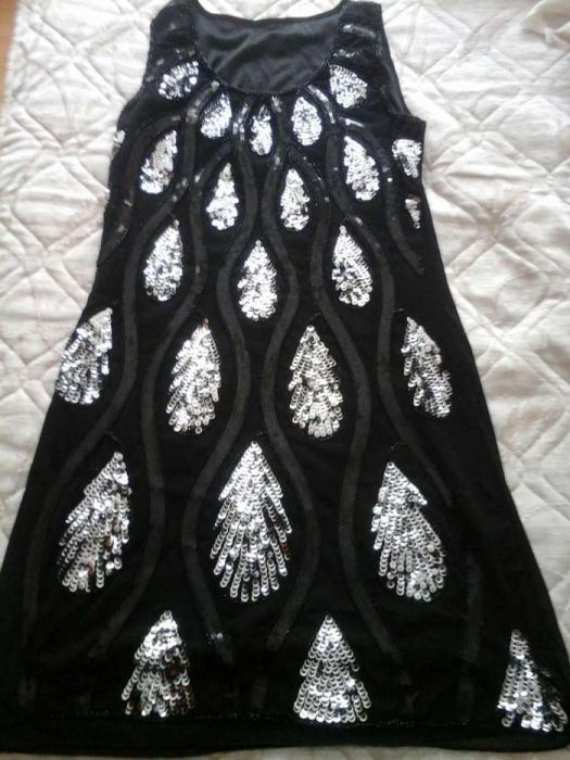 Rochie  cu model din paiete