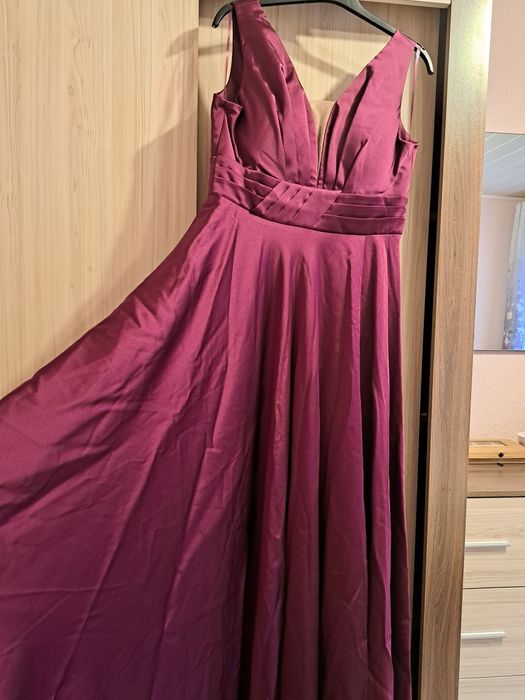 Официална рокля размер 44