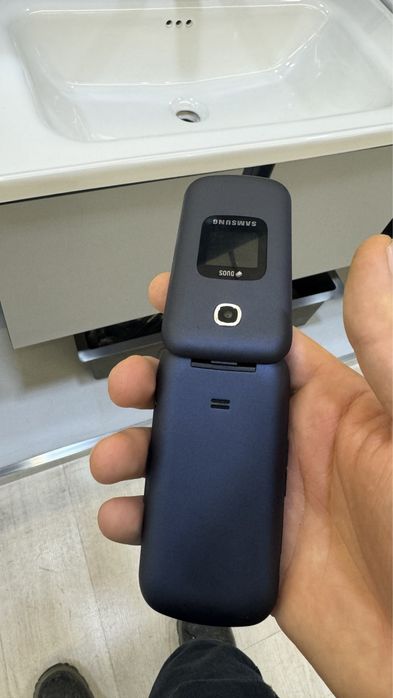 Samsung B311 deyarli yangi