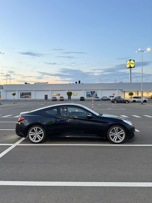 HYUNDAI Genesis 2011 — imagine 2