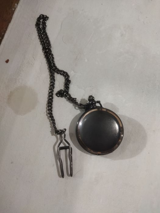 Карманные часы кварцевые