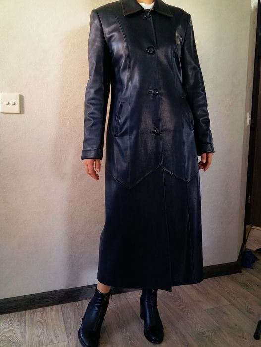Кожаный плащ женский