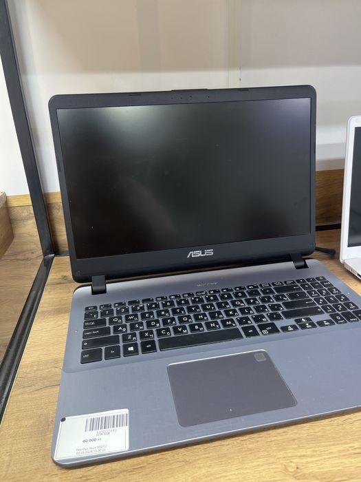 Ноутбук Asus x507