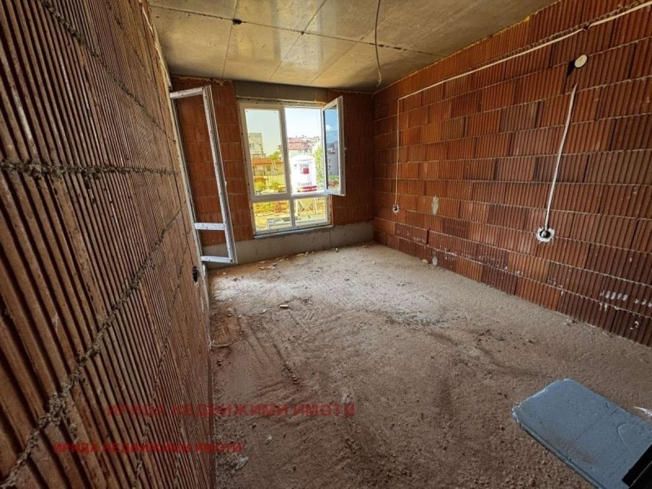 Продава се Тристаен апартамент в София, Бъкстон - 102 кв.м за 2398 €/кв.м - Снимка #1