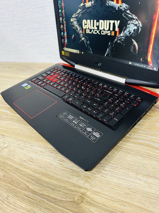 ACER Core i7-8 Ядерный, Мощный, Премиум Игравой ноутбук для Игр и IT