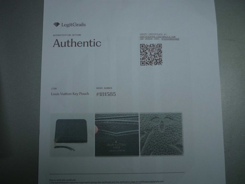 Оригинално малко   Louis Vuitton портмоне с цип