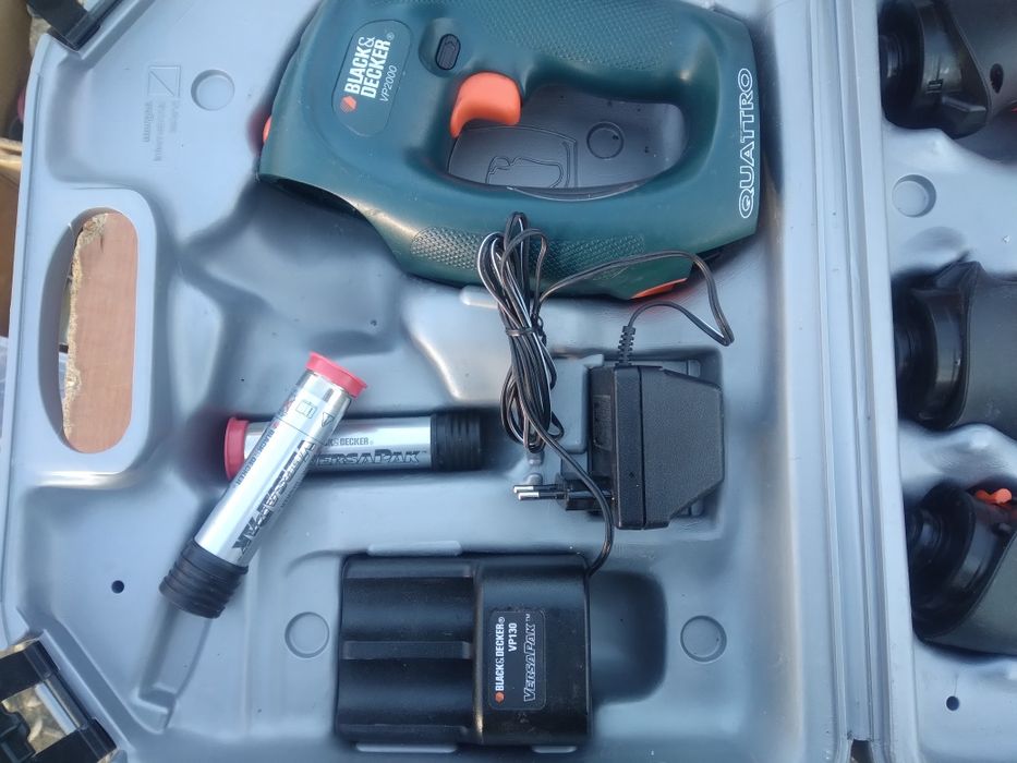 Предлагам акумолаторна комбинирана машина Black and decker.