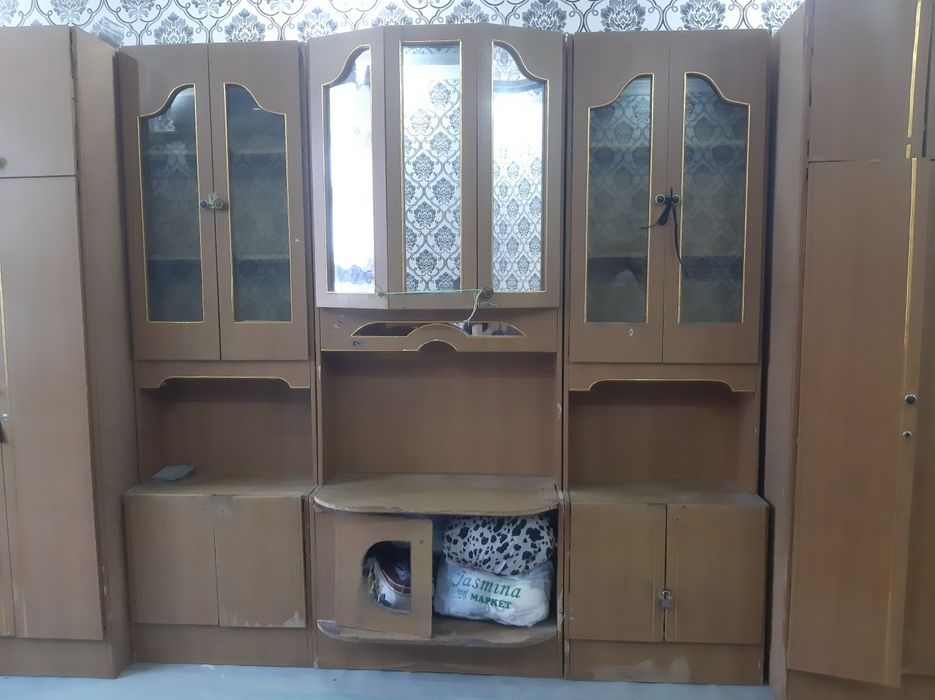 Стенка продается