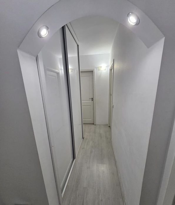 Apartament 3 camere, et 1, Mioveni