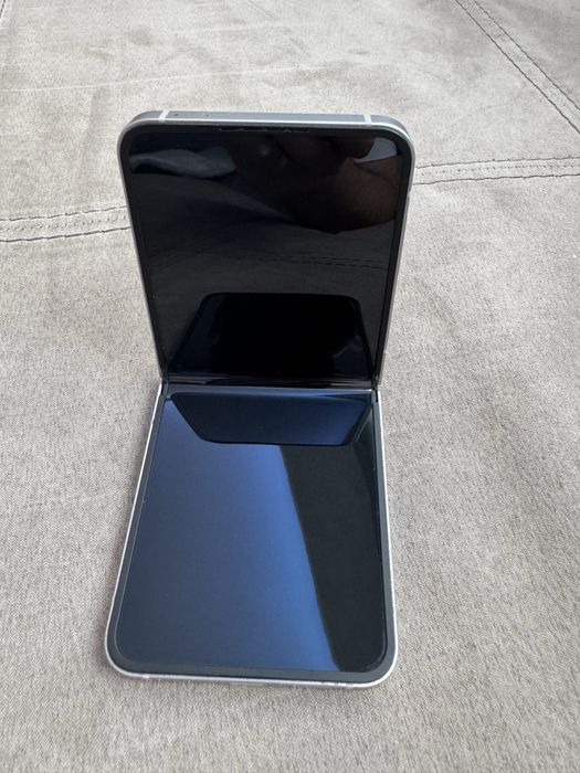 Samsung galaxy z flip 6 256gb.