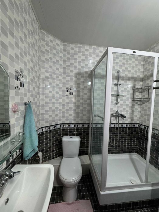 Продаю свою однокомнатную квартиру Новза 2/4/4