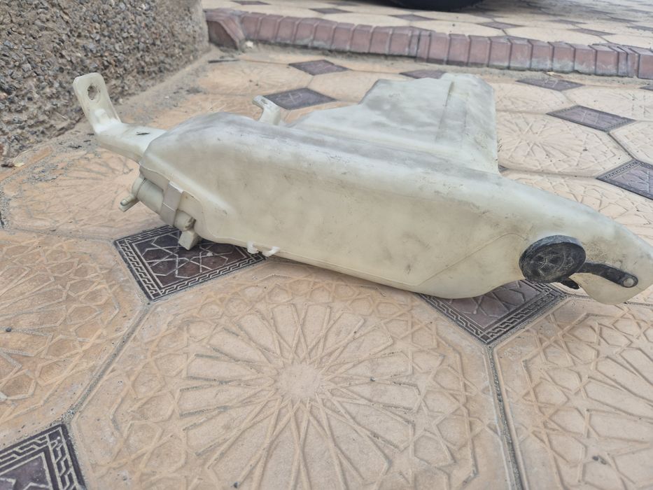 Бачок стеклоомывателя от исузу