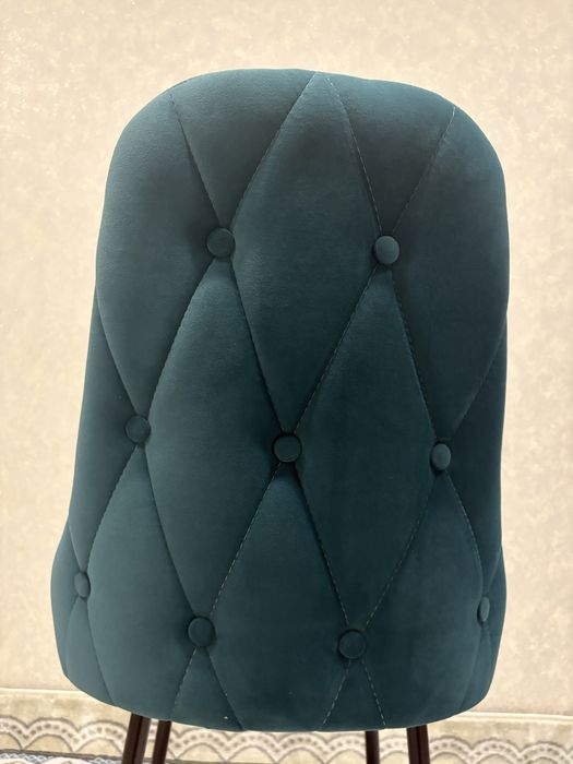 Продам новые стулья