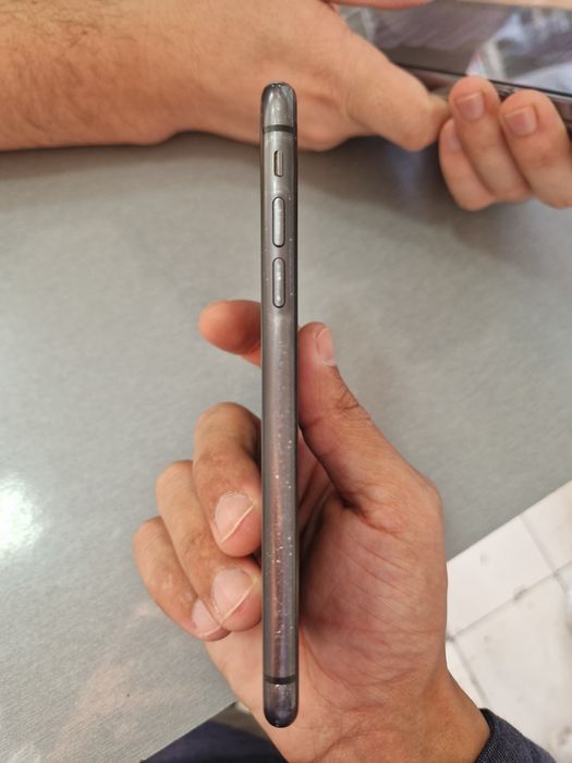 Iphone 11 64/75 radnoy