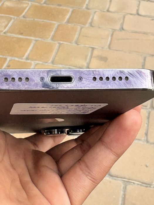 Iphone 14 pro max ekran shleft ketgan