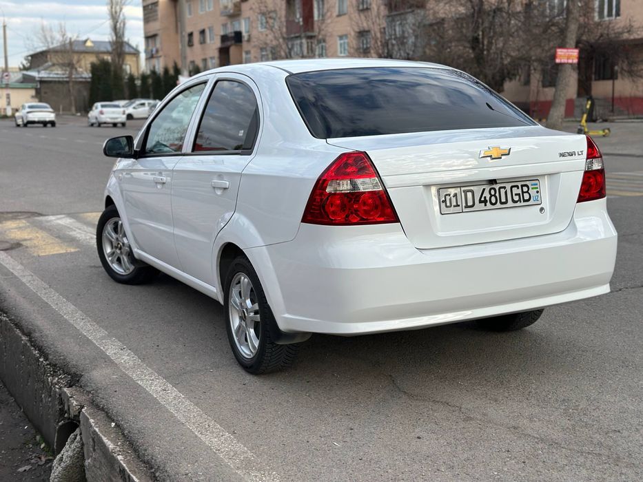 Nexia 3 sotiladi 2019 yil 70000 km