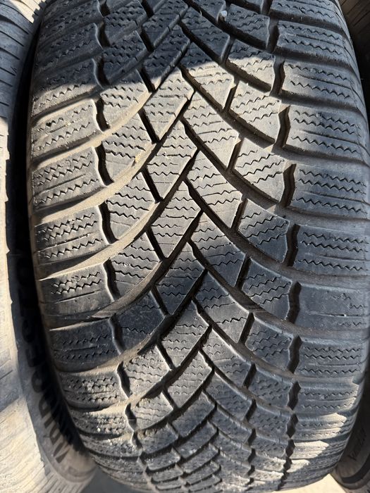 225/55 r17 Bridgestone de iarna aproape noi -250 lei buc