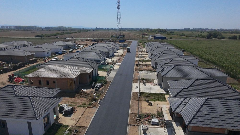 Casa premium de vânzare, cartier asfaltat - cartierul Olimp/Casandra