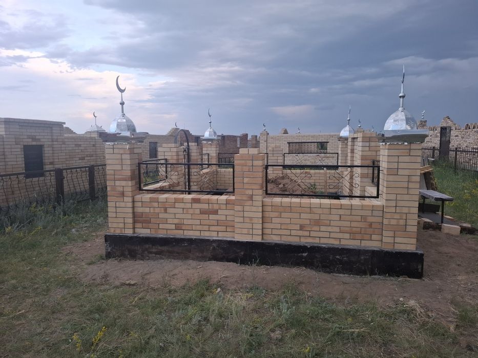 Мазары , Памятники,  оградки