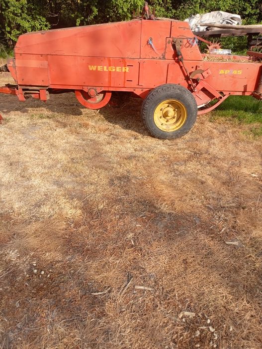 Vând presa balotat welger ap 45