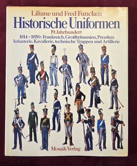 Униформи на 19ти и 20ти век - 2 енциклопедии