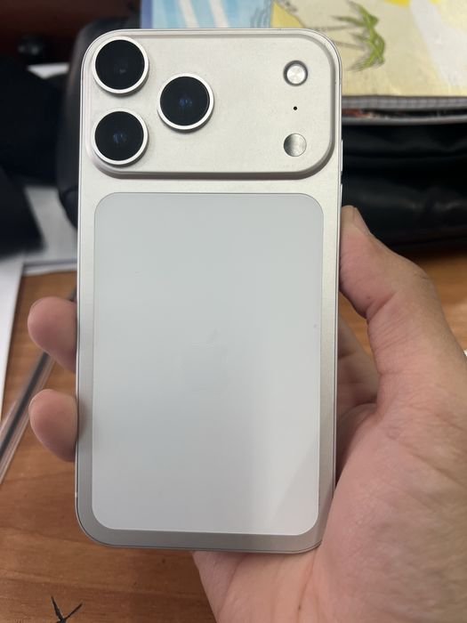 iphone 11 64 pamit 17 pro qilingan