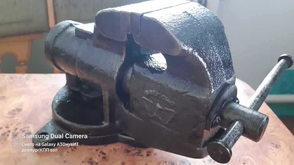 тиски новые 1973 средние