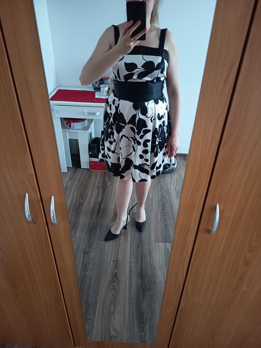 Rochie eleganta din satin