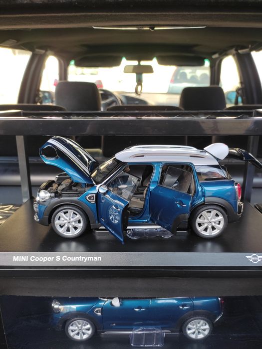 Macheta Mini Cooper, Mercedes