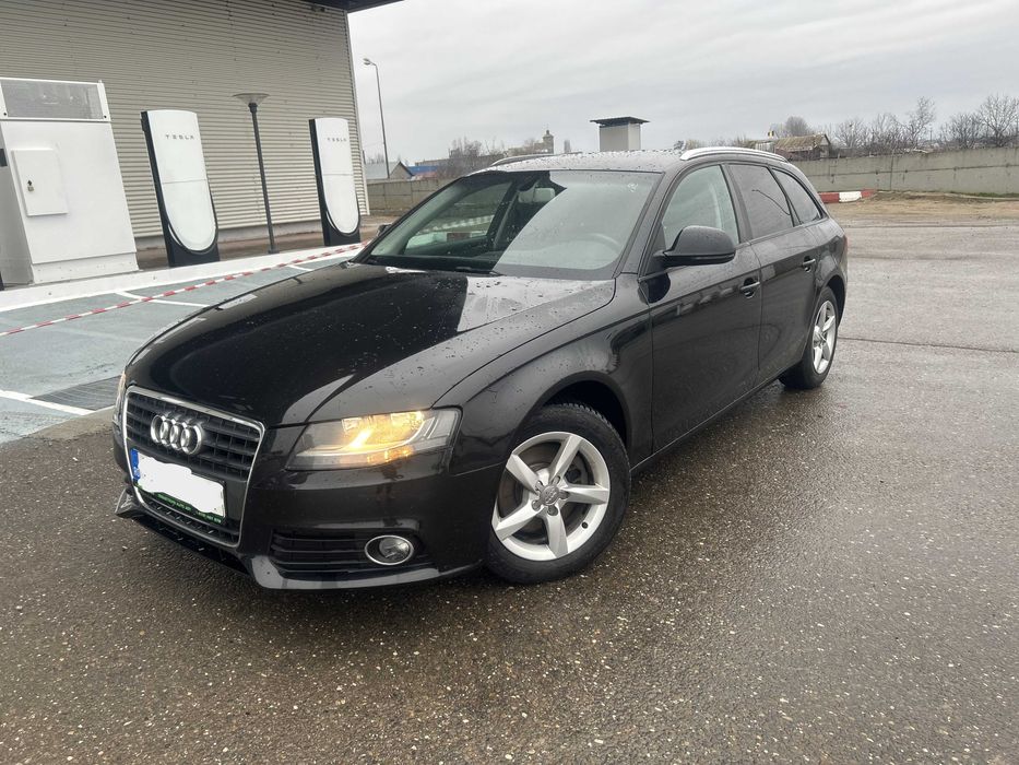 Audi A4 B8 Avant 2010 2.0 TDI 143 CP