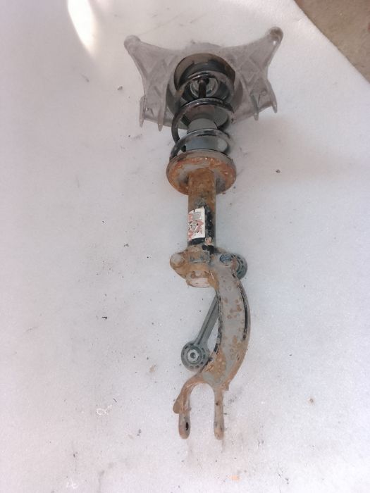 amortizor suspensie fata dreapta audi a5 cabrio 2.0 motorina 2011