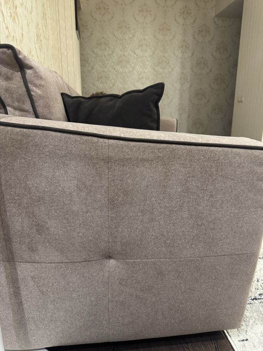 Продаю угловой диван