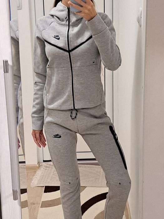 Nike дамски спортен комплект