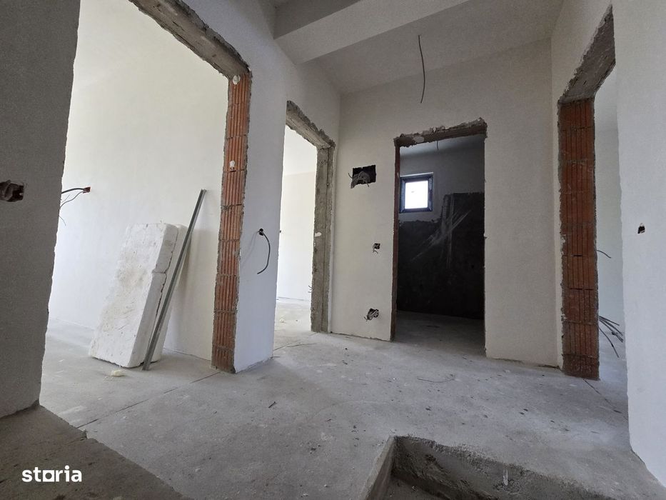 Casă duplex cu 4 dormitoare si mansarda 160 mp Cartier Independenței