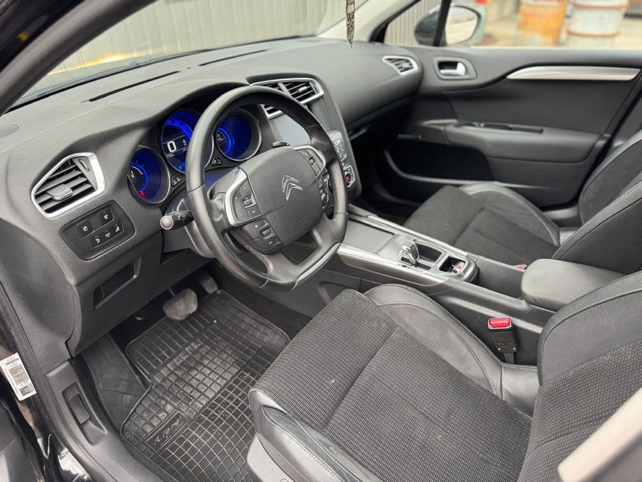 Citroen c4 1.6 hdi cutie automata model exclusive xenon navi impecabil