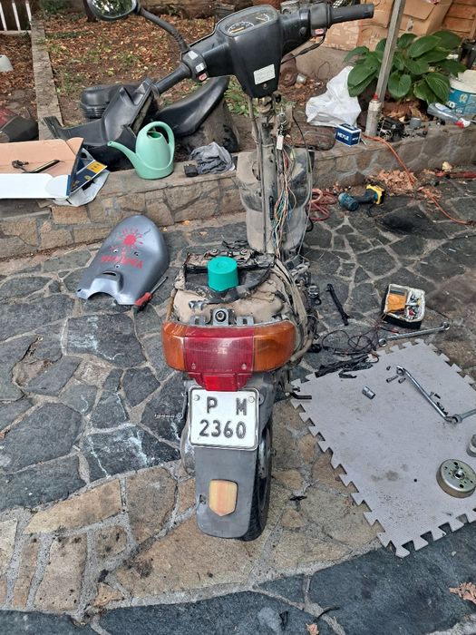 Ямаха джог  на части или цял