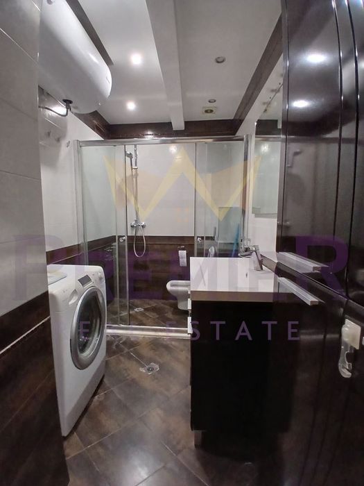 Дава се под наем Двустаен апартамент в Варна, Център - 80 кв.м за 714 € - Снимка #10