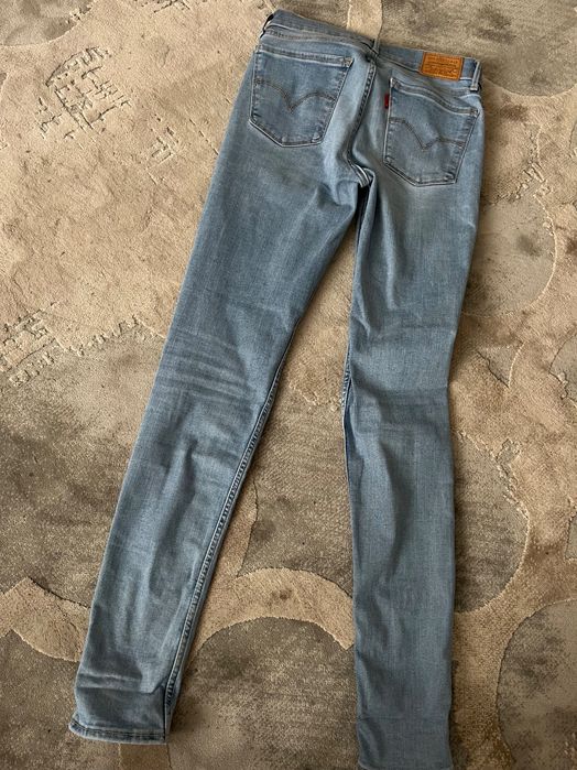 Blugi Levi’s damă