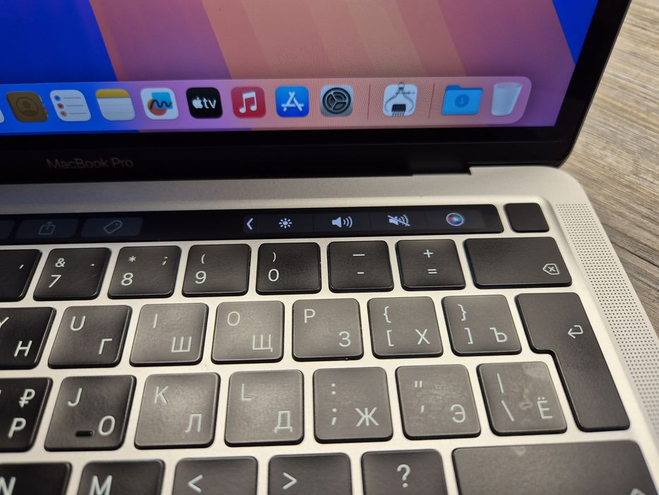 MacBook Pro M1 2020 сост хорошее
