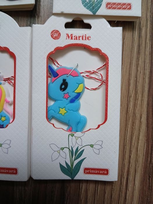 Mărțișoare 2 lei bucata