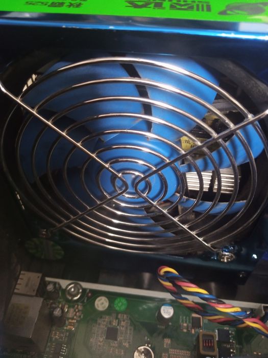 Продам блок питания 525 вт