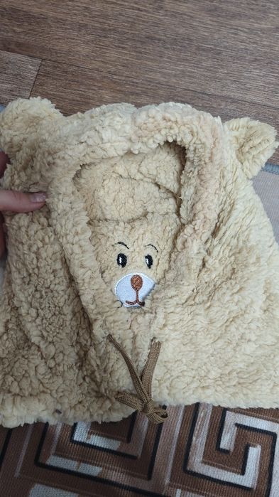 Плюшевая теплая шапка с ушками